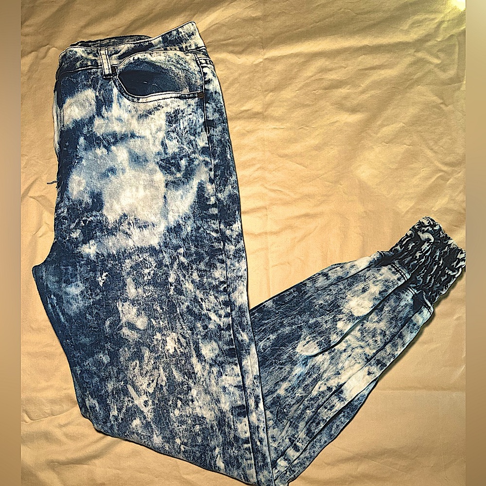 Women’s plus size Acid wash blue denim jogger jeans